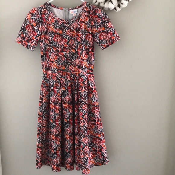 LuLaRoe Dresses & Skirts - LuLaRoe Amelia women’s XS dress